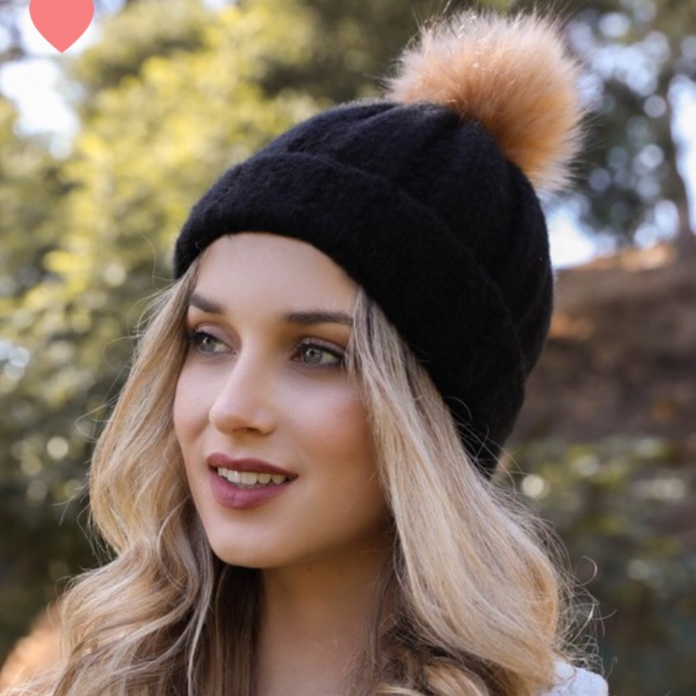 Black Pom Pom Beanie